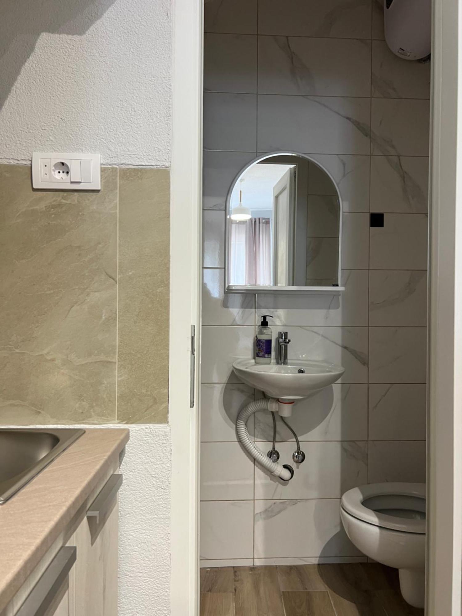 Apartments Astoria Hn Херцег-Нови Экстерьер фото