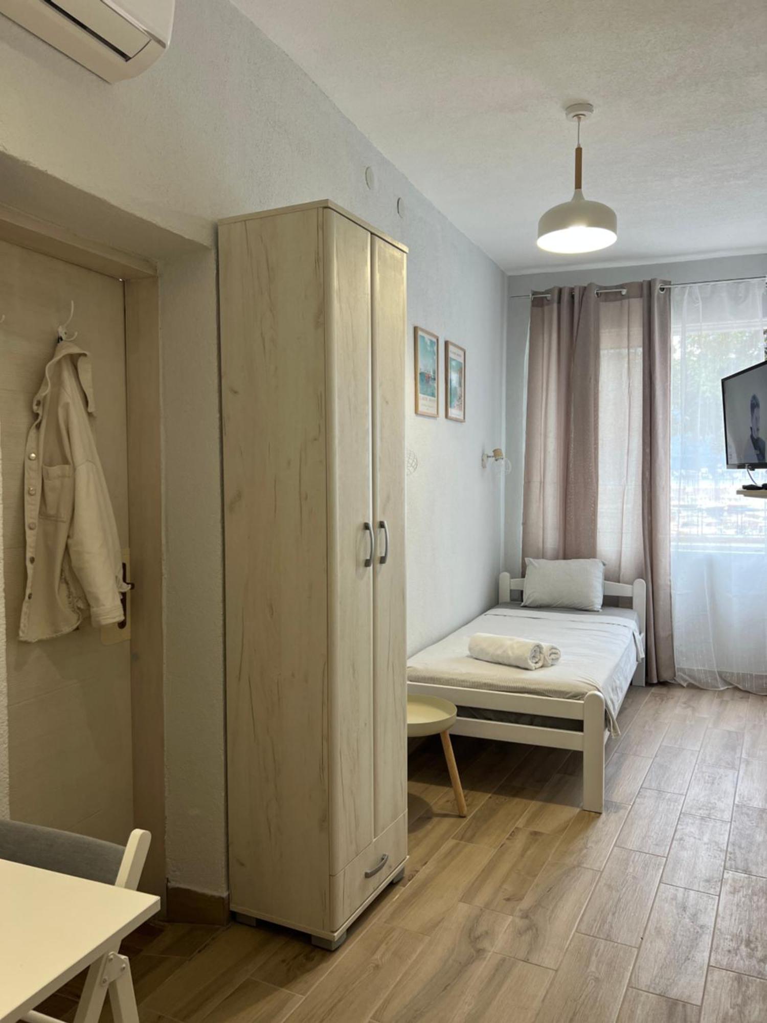 Apartments Astoria Hn Херцег-Нови Экстерьер фото